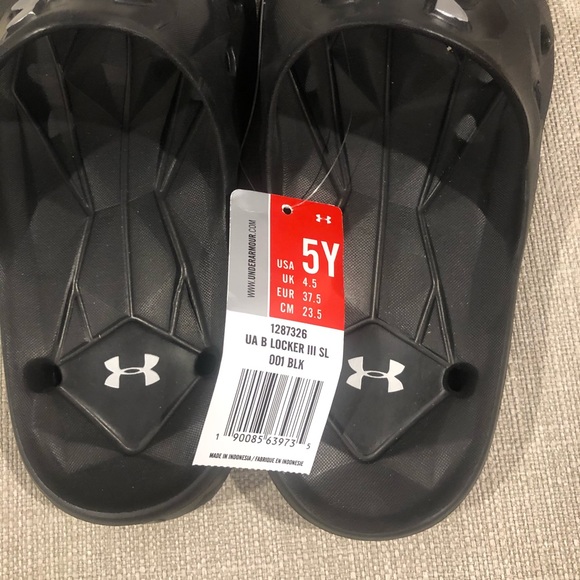 UA Locker III Slide - Picture 3 of 7